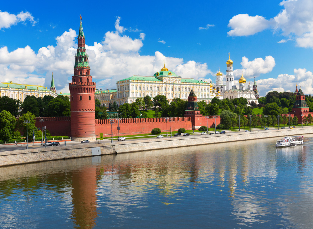 Конец СВО перевернет жизнь всех в России. Смута или пир? Эксперты ждут роста зарплат и экономики, возвращения западного бизнеса0