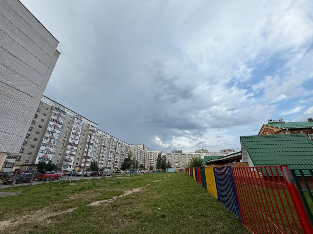 «Октябрь преподнесет погодную сенсацию»: синоптики сказали, к чему готовиться0